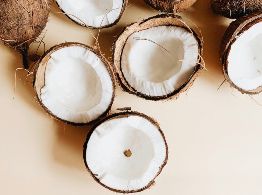 coconut-hindistan cevizi